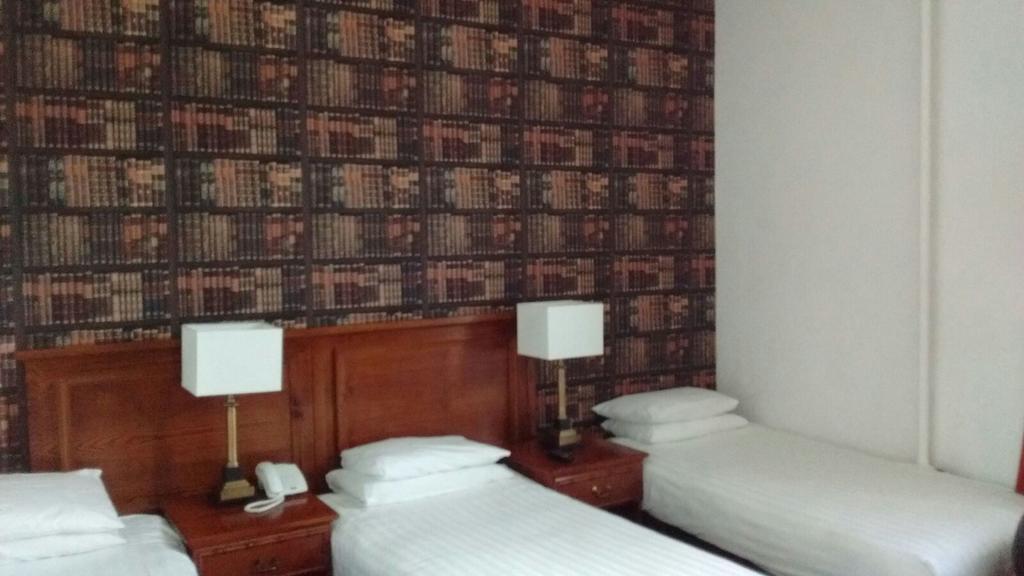 Huntly Arms Hotel أبوين المظهر الخارجي الصورة