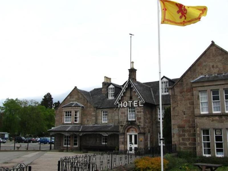 Huntly Arms Hotel أبوين المظهر الخارجي الصورة